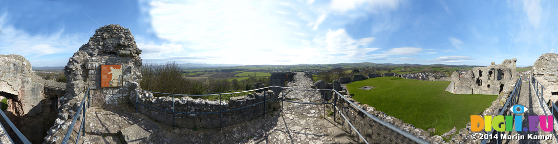 FZ003704-19 Panorama Denbigh Castle